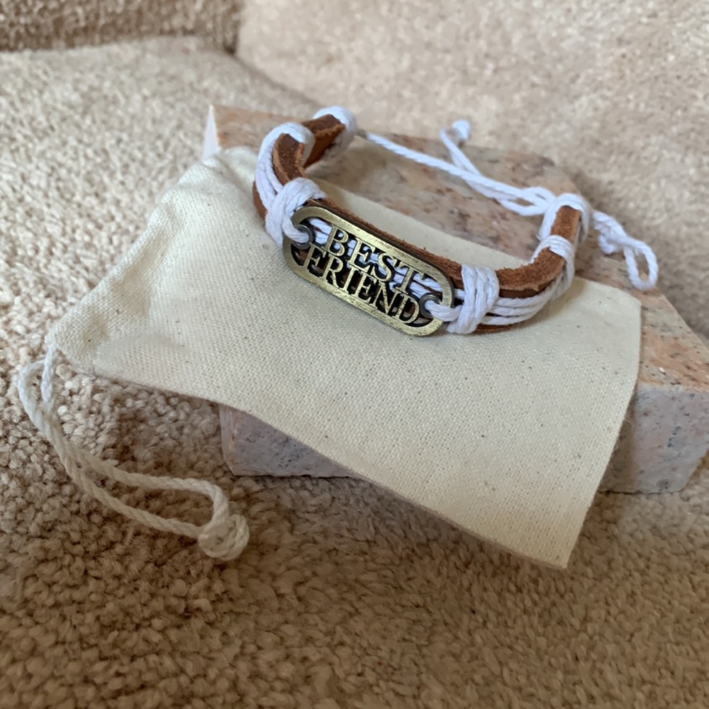 NWOT Best Friend Adjustable Leather Bracelet with Muslim Pouch